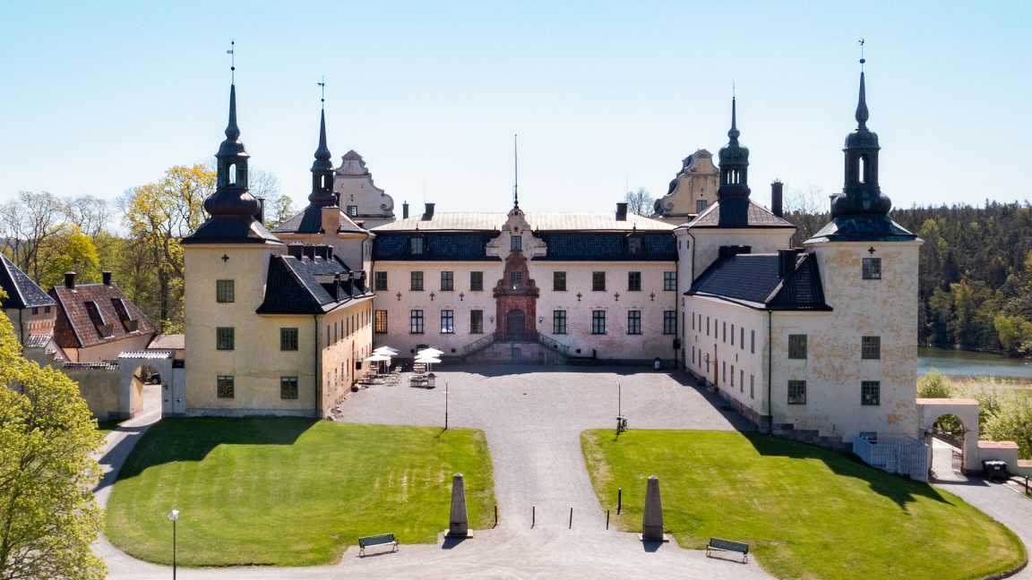 Guided tour at Tyresö Palace