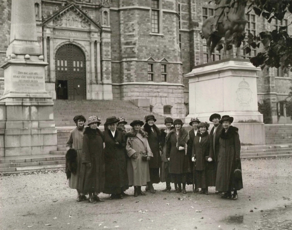 Kvinnorna som samlade folktron